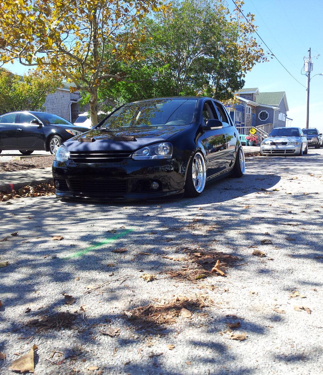 OwascoVW's tweet photo. Share with us your Owasco Volkswagen love!

#Owascovw #carlove http://t.co/GMBJPfQlNl