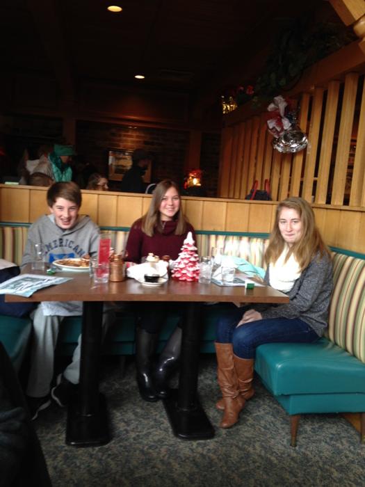 BobLowePicasso's tweet photo. Pancake pantry with these cool dudes! @beaumartin00 @mollimartin_ @ashleymattthews #sorryM http://t.co/53Fpd3sYza