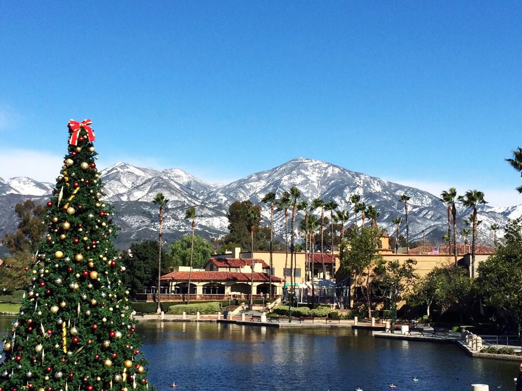 AshKWallace's tweet photo. Not something you see everyday in Southern California #snow #RSMlake http://t.co/eO4wdLkuQv