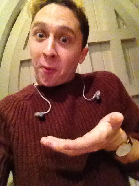JoelBakerMusic's tweet photo. Last gig of 2014. Ooo look at those fancy in-ears #shiftUK http://t.co/nKAesyzaPG
