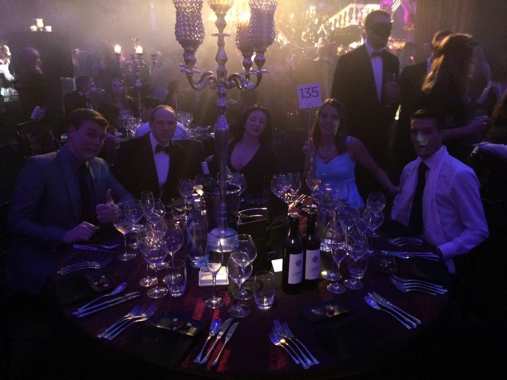 archerface's tweet image. #SMARTNEWYEAR top night, top table, great New Year's Eve so far, bring on the wine!!