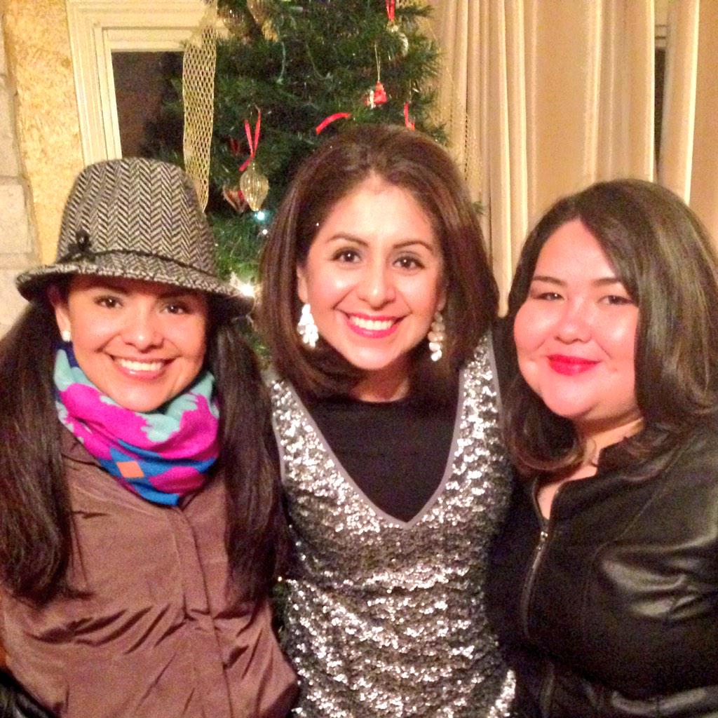 dreamelder's tweet photo. Off to enjoy @grupofantasma to bring in the #NewYear w/ some of my fav #poderosasmujeres @Grei_sa & @MontserratVPEDA http://t.co/9BSB00dvGK