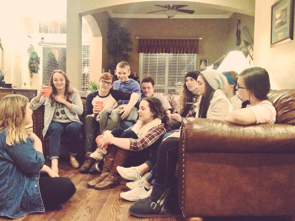 SaysLindz's tweet photo. "Story time with @lindsayhill93" http://t.co/VdlDyKCDsn