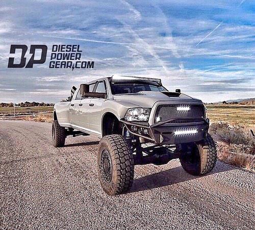 Carolina_Trucks's tweet photo. Best @DieselSellerz Build so far!! #Cummins #SixDoor #Lifted #Stacks http://t.co/YvrvroR7au