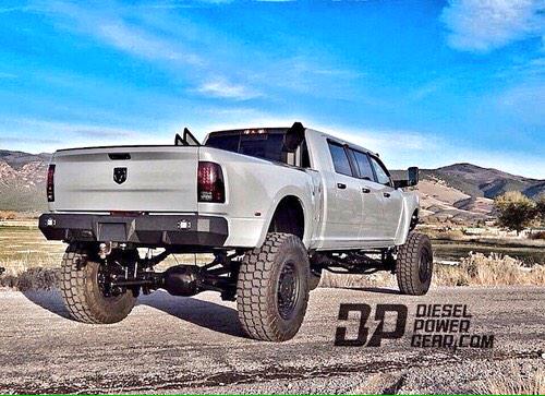 Carolina_Trucks's tweet photo. Best @DieselSellerz Build so far!! #Cummins #SixDoor #Lifted #Stacks http://t.co/YvrvroR7au