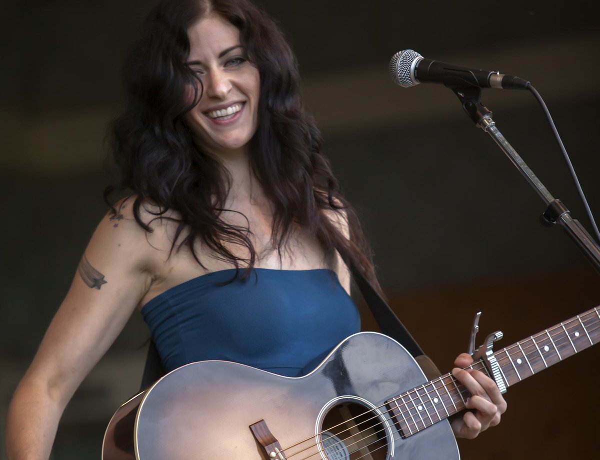 ADouglasPhotos's tweet photo. #Remembering2014 A great year of Music in the Park in #Kamloops like @AndreaRamolo with Scarlett Jane http://t.co/0xSksOQkDE