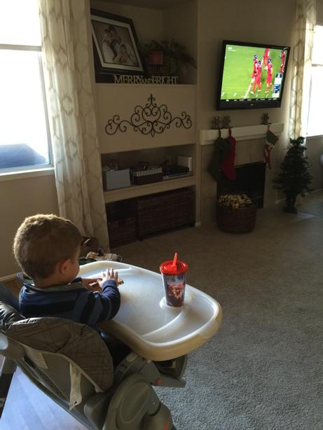 CoachNMatheny's tweet image. Jacob cheering on the former Skyhawks! @AyoItsND. Go Broncos ! #summitfootball