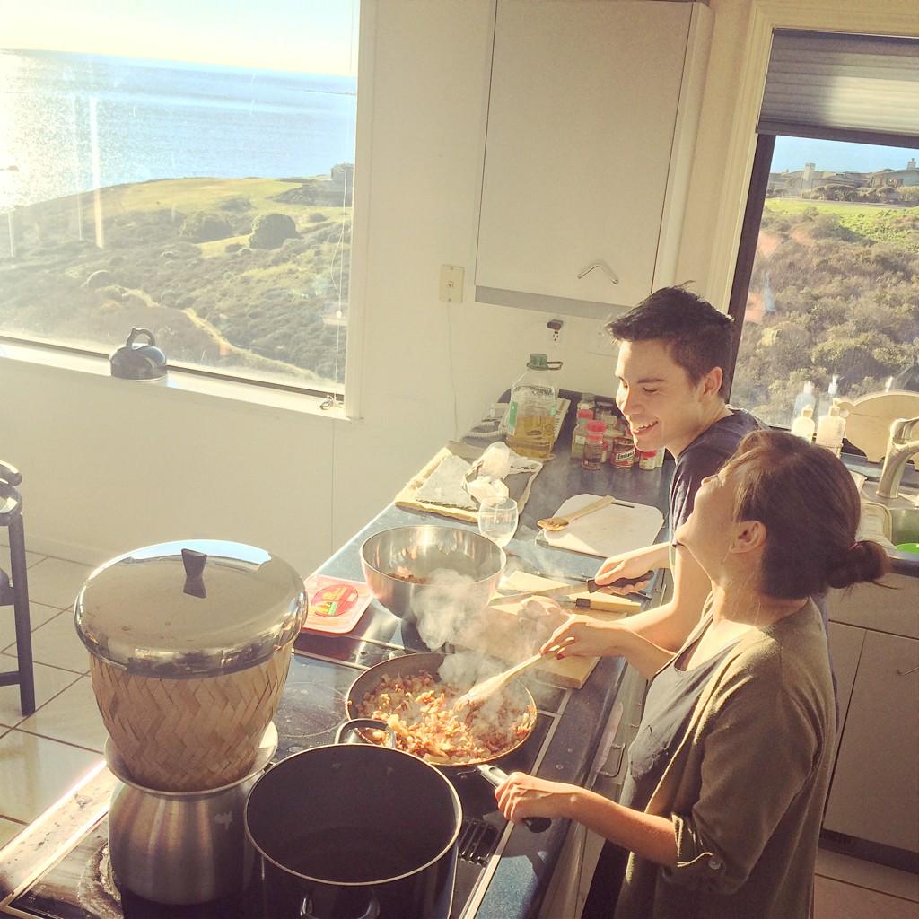 SamuelTsui's tweet photo. Preparing a huge New Year's Eve feast with Amy #cookingwithaview http://t.co/xFXERloqIh