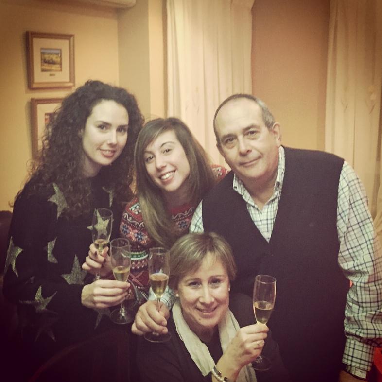GemaroFer's tweet photo. Empezar el año con esta foto. ¡¡Felizzzzz año!! #Family http://t.co/voUVVHFBiE