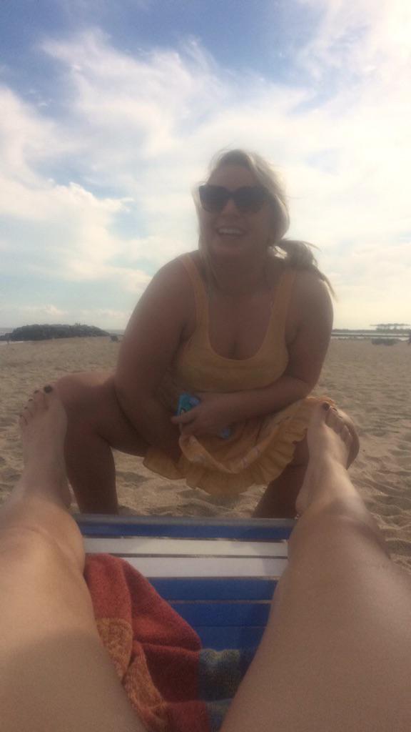 kellbell_kboxx's tweet photo. Gabby fucked up in 2014, lets home she does better in 2015 #ebolasurvivor #scabiessurvivor http://t.co/SZjYlywFjo
