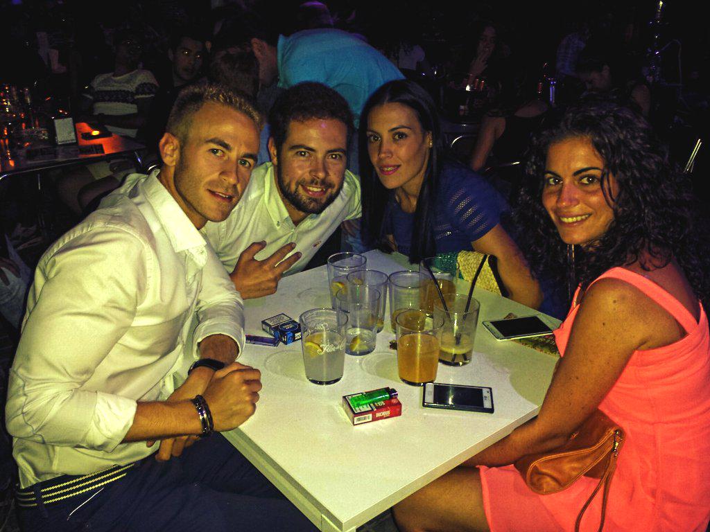 rafitaa26's tweet photo. trankilaaa, gracias x un año inolvidable espero k este sea iwal o mejor @mariajrome9 @ManuBlankero @espermartinez89 http://t.co/wm9QOVj2Ki