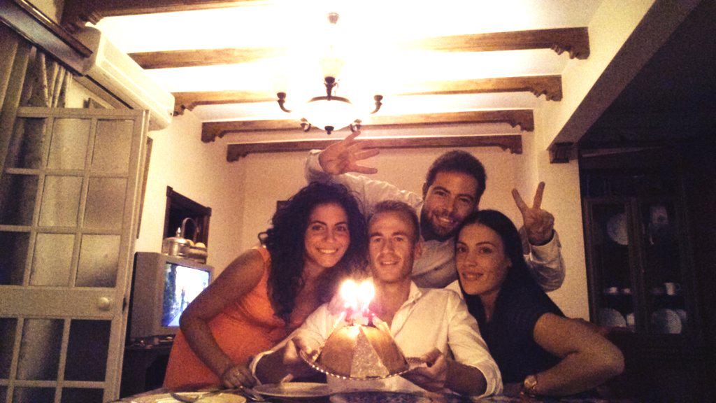 rafitaa26's tweet photo. trankilaaa, gracias x un año inolvidable espero k este sea iwal o mejor @mariajrome9 @ManuBlankero @espermartinez89 http://t.co/wm9QOVj2Ki