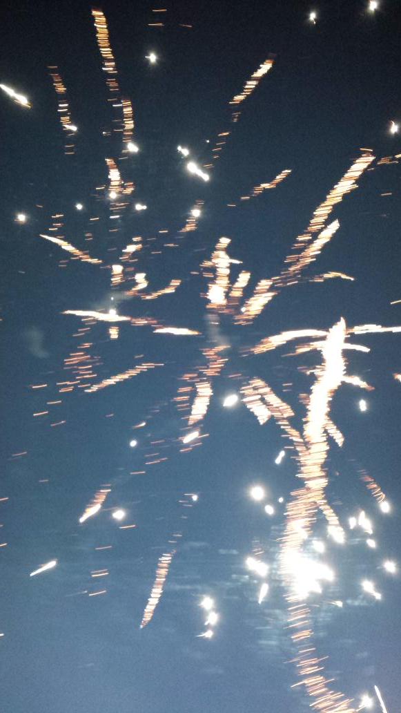 enolyse's tweet photo. Happy new year #year2015 http://t.co/K66qD2iSu7