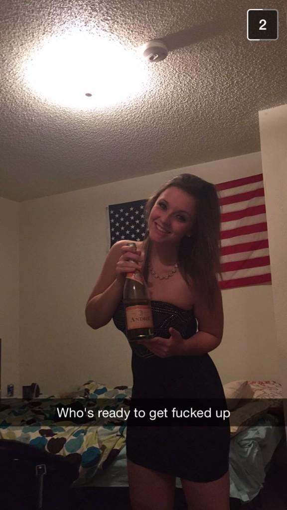 IowaSnaps's tweet image. This girl is... #NYE2014