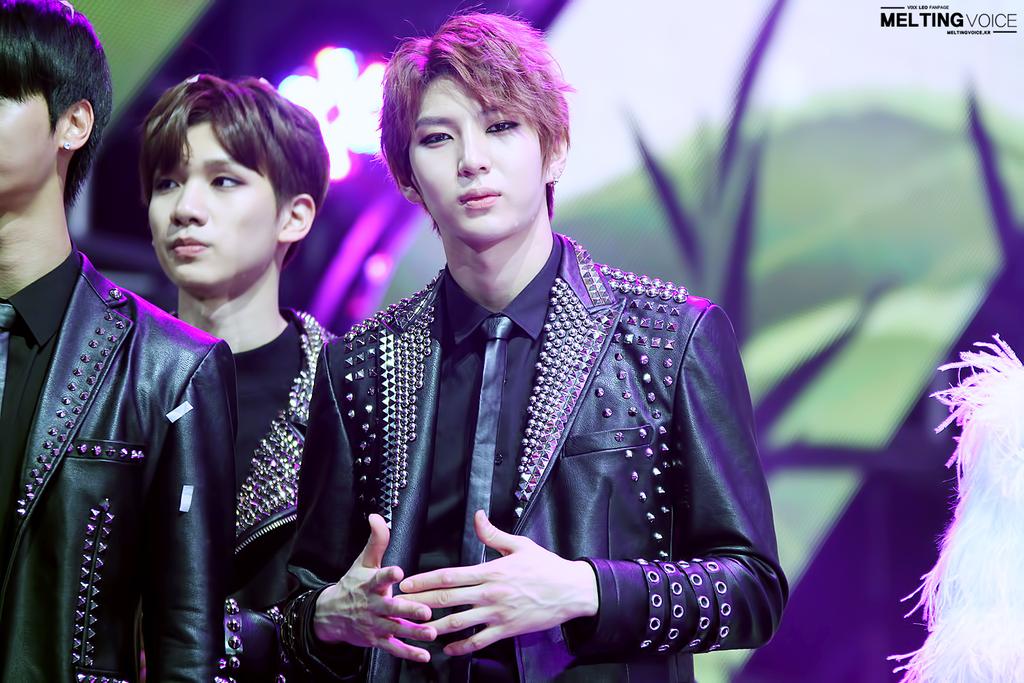 B6OkDdxCMAAEa8z.jpg:large