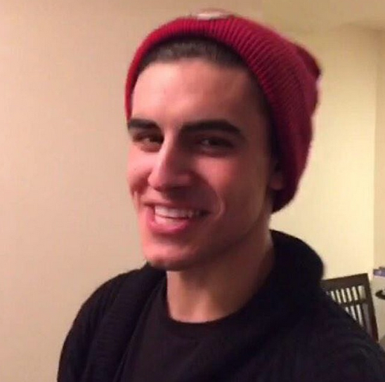 jackgilonsky's tweet photo. BEANIE http://t.co/TXwxzpeoH9