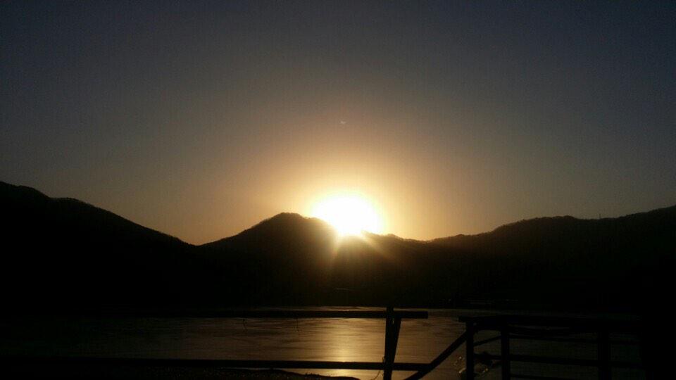 klanqad's tweet photo. Happy new year~^^ http://t.co/KZp4mFuaZL