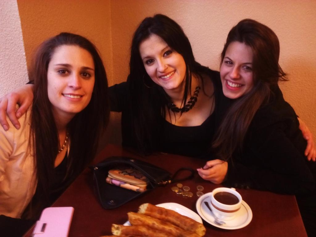 lara_roldan's tweet photo. Churreeescas🎀🎀🎀🎀 @sorayapalomero @Mary_gemee http://t.co/kM0z91pnpg