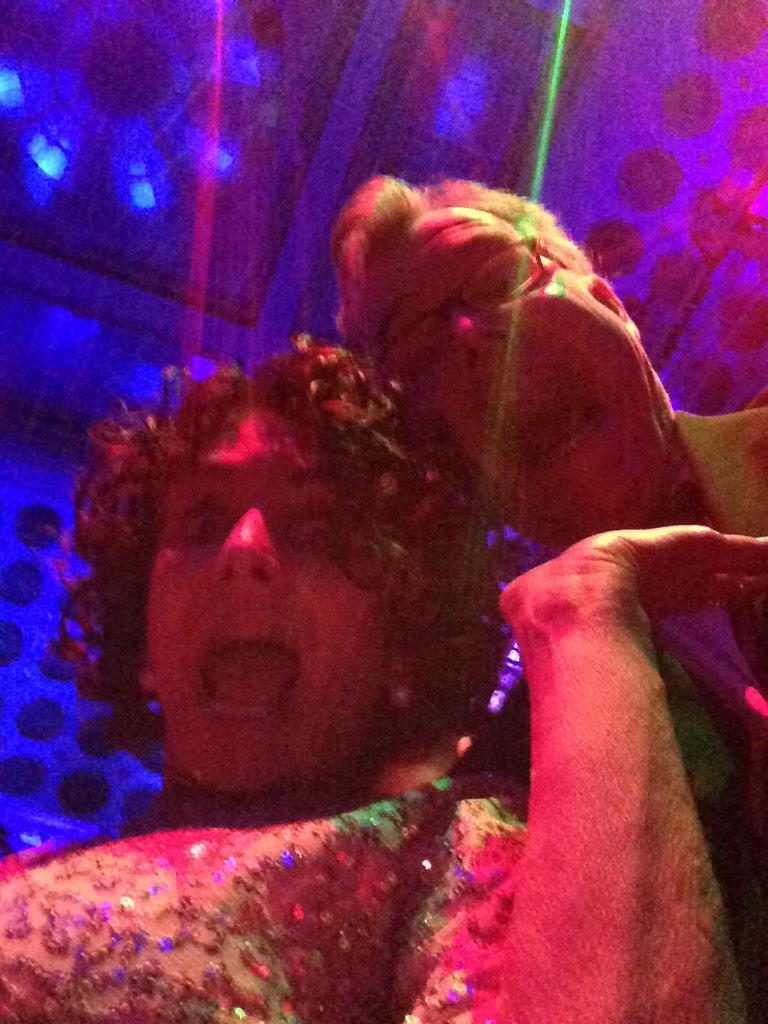 SkyzDaLimt's tweet photo. I fucking love my parents beyond belief #HappyNewYear #bringthatshitinright 🎉🎉🎉 http://t.co/cg2jTtmP9v
