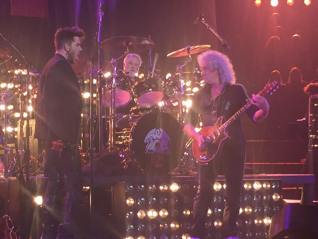 Bluelightprod's tweet photo. @DrBrianMay was amazing seeing you guys live tonight!! http://t.co/ZjuvBQtGhY