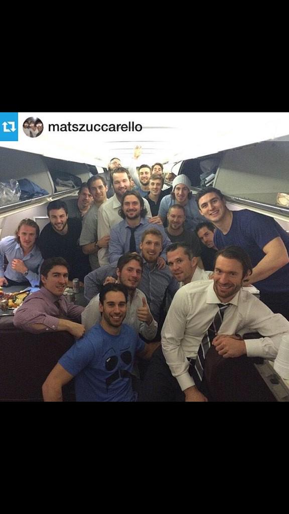 Maybe the 2nd-best team pic these #NYR could take, behind one around a Cup in mid-June. Happy 2015 from 40,000 feet.