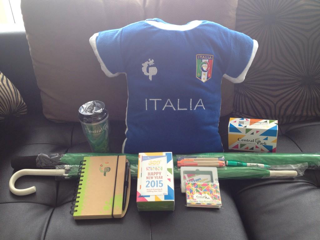 patricktan92's tweet photo. Got a lot of stuff by redeeming 360 card point. Only 1 point/item! Thank you @CentralParkMall http://t.co/aBeKzY5mB3