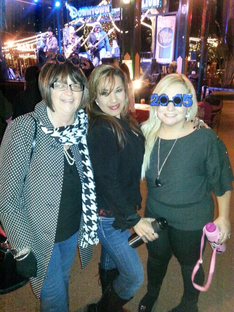 D2Lucky13's tweet photo. #TheRypublic rocking out with #RyBradley - its not cold with Ry &amp; band burning up the stage! http://t.co/L6vlaMovEr