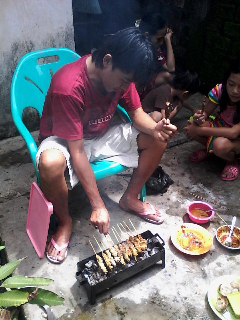 devyhistory's tweet photo. Menu di Awal tahun #withmybro&amp;sis #TamanSari http://t.co/eq7BcjbmNB
