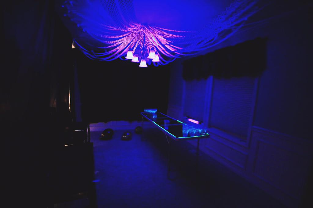 jayhendrickson_'s tweet photo. New Year's Eve goals? ◾️✨ #blackngold2015 http://t.co/PuNr5vqiN1