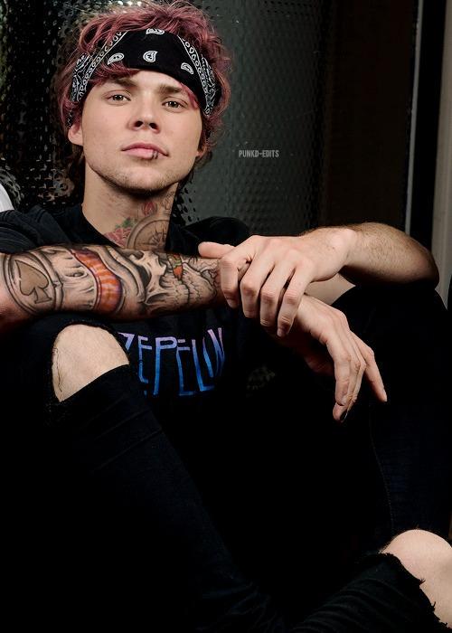 Happy New Year everyone!! 😘😘