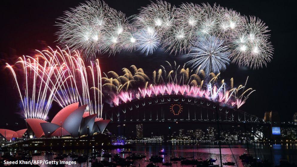 ABC's tweet photo. The world welcomes 2015 - PHOTOS: http://t.co/LZsWuxwUlR http://t.co/yaVyjPoWnf