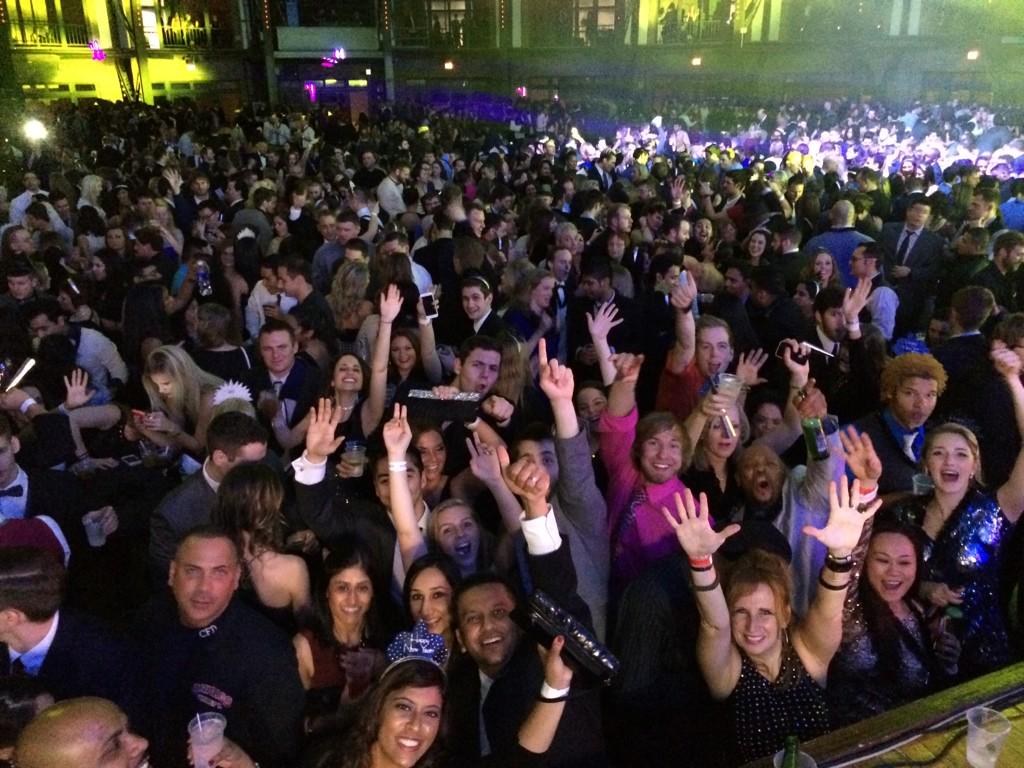 KrasheskyABC7's tweet photo. Crowd at #navypier #Chicago getting revved up! Less than 20 mins to  #countdown15 @CherylScottWX http://t.co/mAdlFiPDml