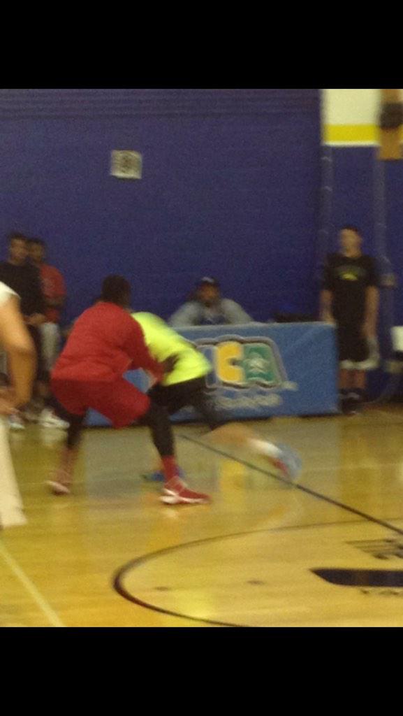 Swagg_Boy_Mook's tweet photo. #Before2014Ends still locking up pat π @PatHoops21 http://t.co/KBsbRK3lfh