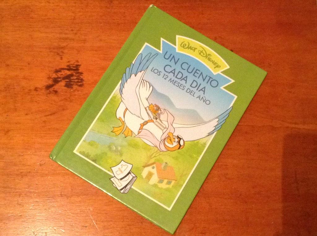 Alejandra_HC13's tweet photo. Nuevo año nuevo libro !!!! http://t.co/IGQIn9R9cd
