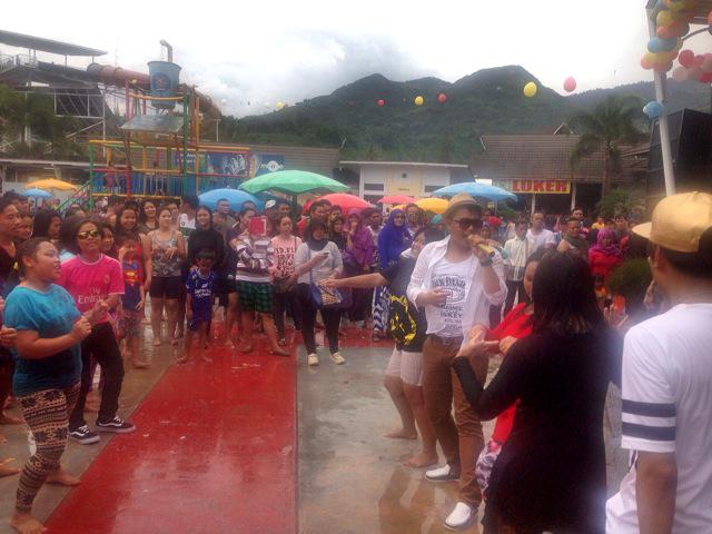 Masih dari bawah kaki gunung guntur