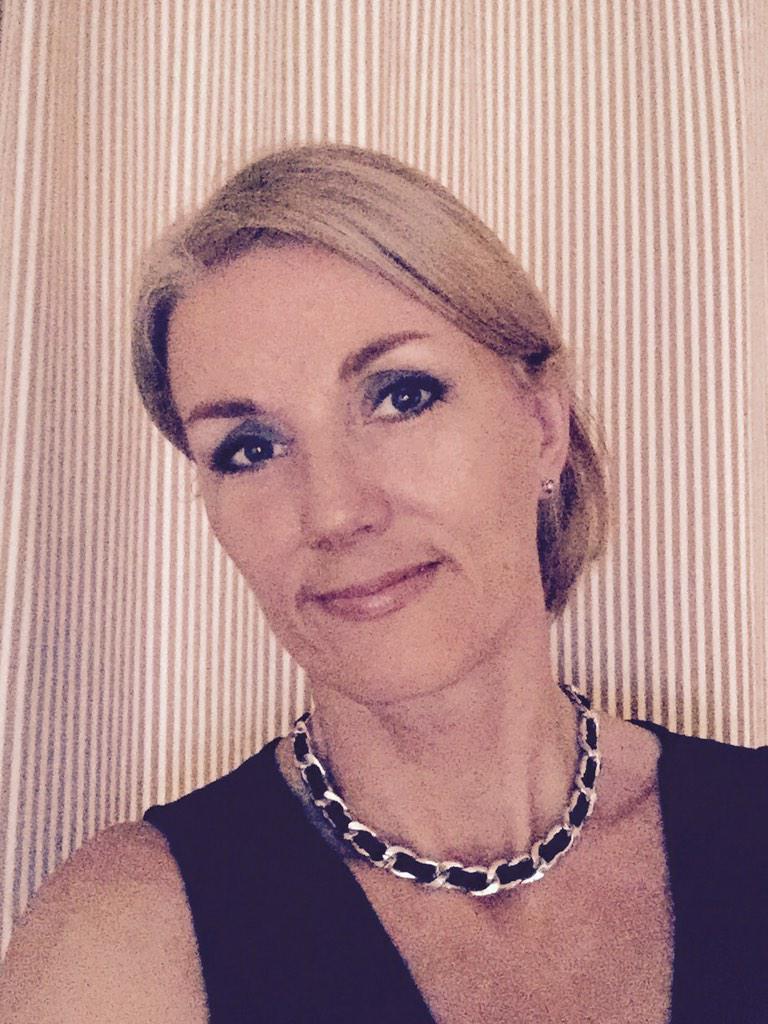 aspling99's tweet image. Gott Nytt År önskar jag alla! Ser fram emot ett nytt år med vad det nu kan innehålla!🌟