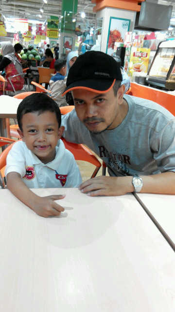 innaveri17's tweet photo. lelaki lelaki ku http://t.co/EdCBCRc8WW
