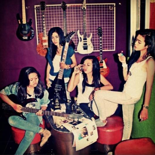 <a href="/SISTER_MURDER/">SISTER MURDER MALANG</a>