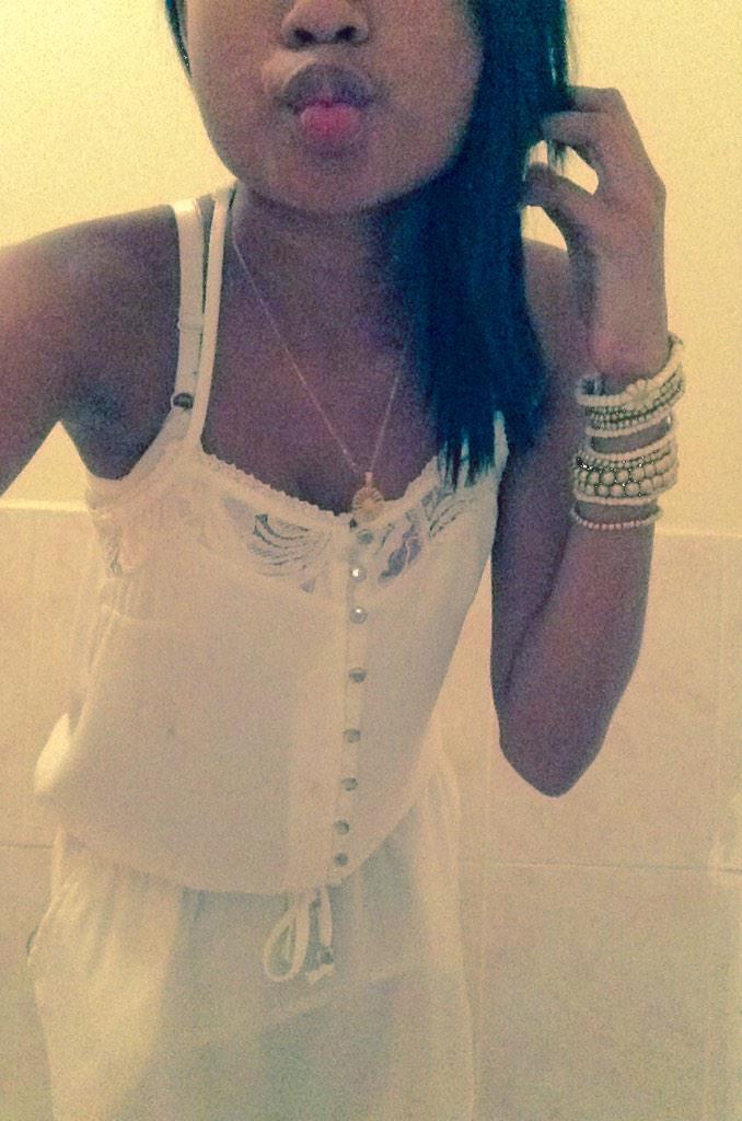 DaafneGomez10's tweet photo. #Felizañonuevo💕

Follow me👌 http://t.co/zRUvhWjgNY