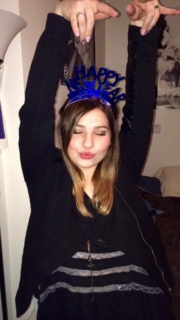 Happy New Years from this fun girl😹