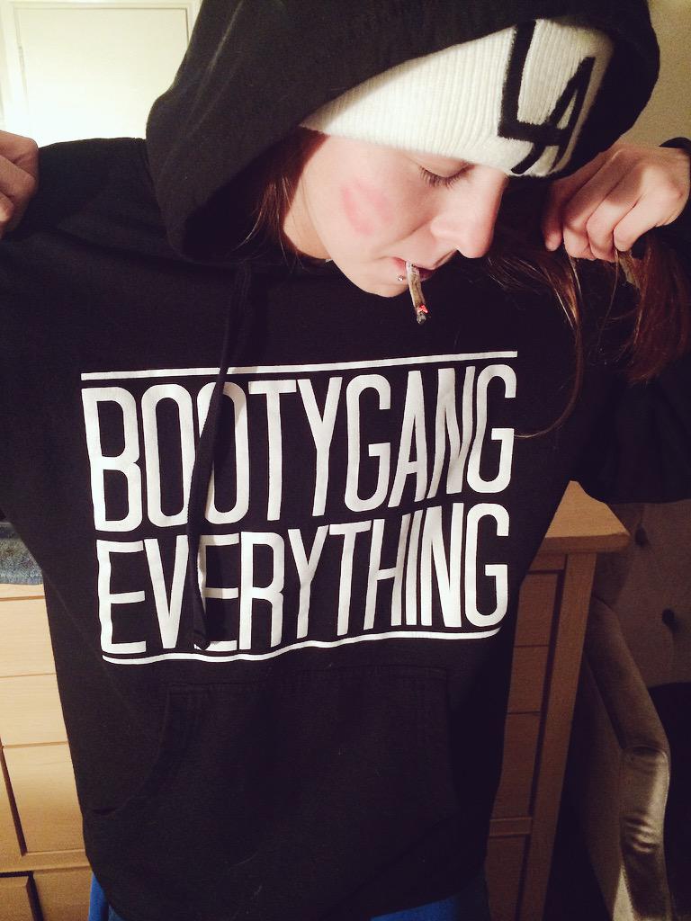 ImWineski's tweet photo. Bitches leaving me kisses and shit. Shout out to the @BOOTYGANGCULT #bootygangeverything http://t.co/1j3TjOraG9