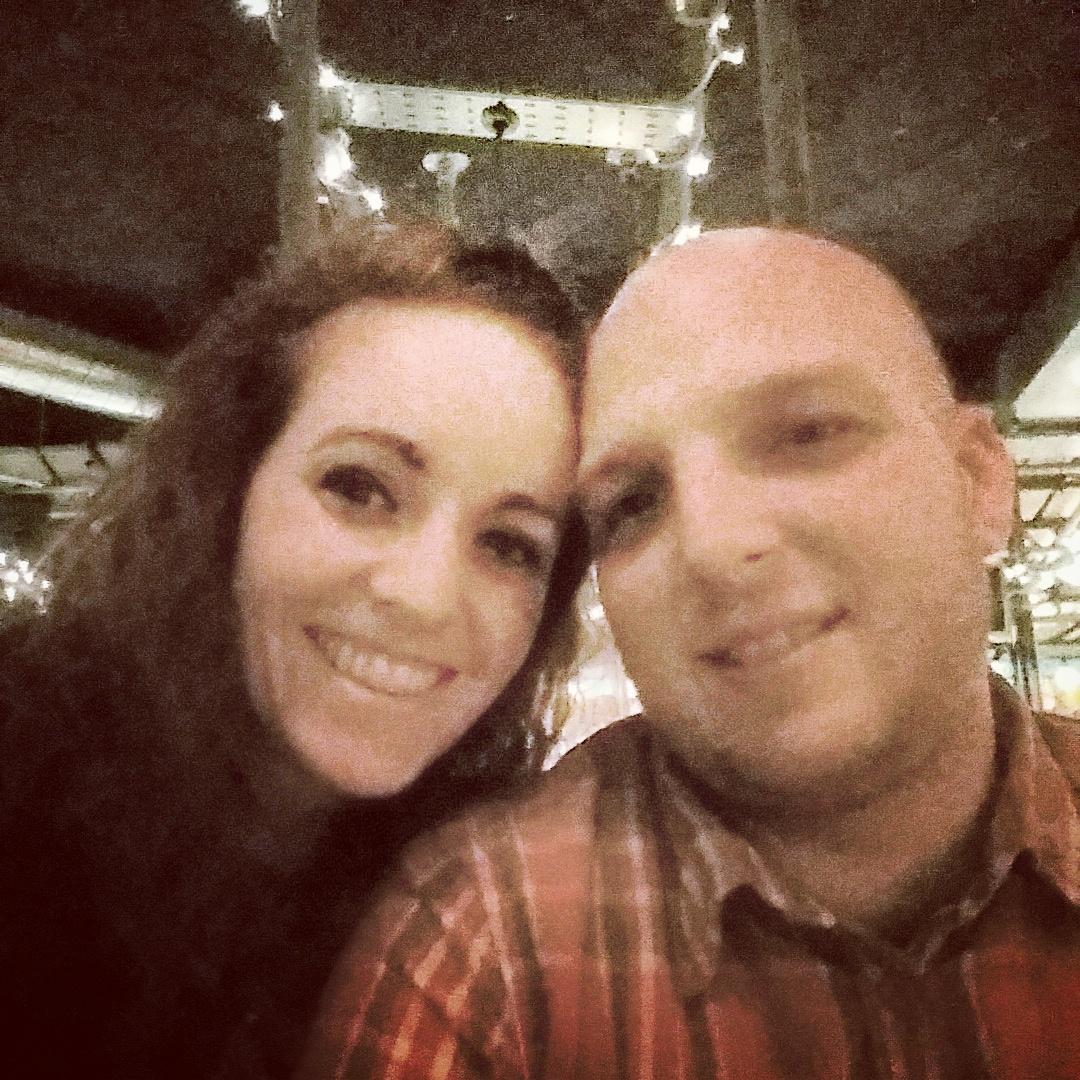 miniwinkface88's tweet photo. @NathanBatchelor @Saffronb8 happy new year to u both. Hope u had a great time celebrating last night x http://t.co/r0nUoKXBTG