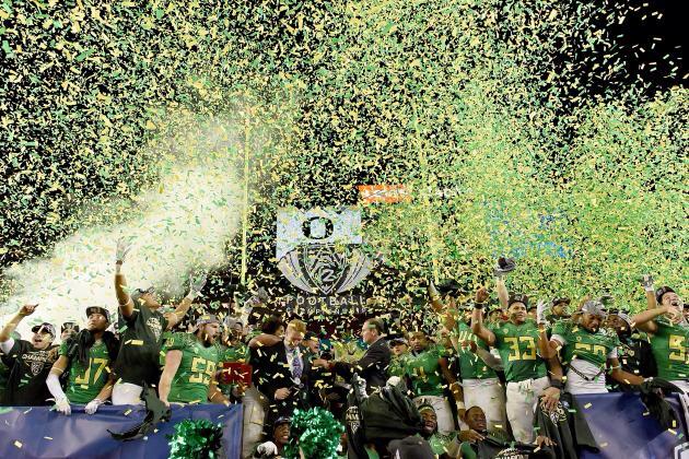 PickSixPreviews's tweet photo. RETWEET if OREGON is your pick to win the 2014 College Football Playoff http://t.co/HytEeG0trO