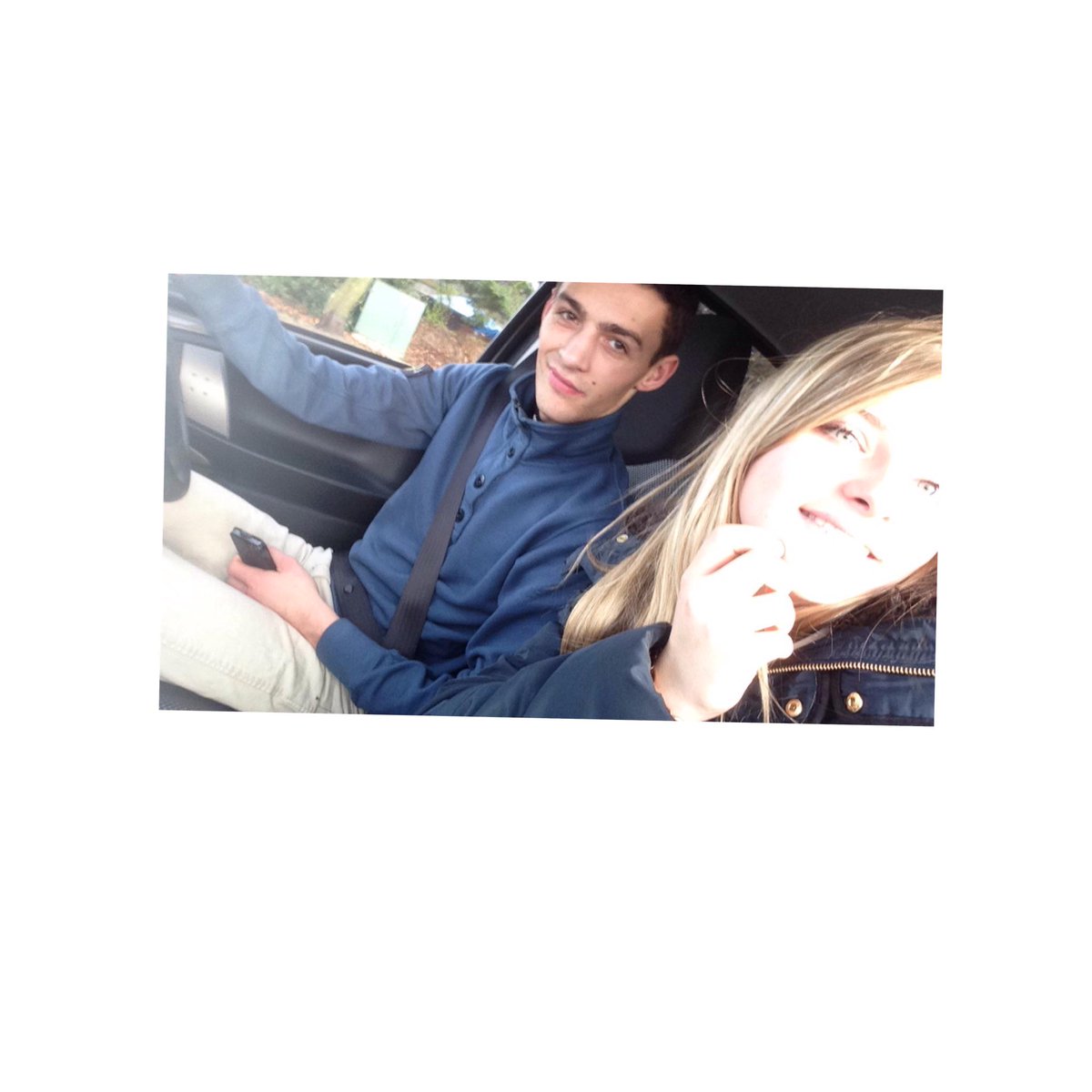 LovaticQueen_'s tweet photo. Me and love 💕 http://t.co/sGgQwUDUCg