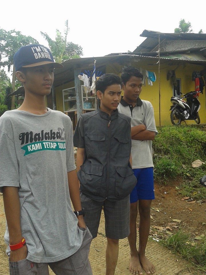 CMDofficial808's tweet photo. liat apa sih mas serius bgt haha http://t.co/tvQP6fRMoe