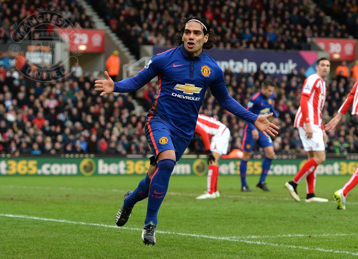 ManUtd's tweet photo. PIC: @Falcao celebrates United's equaliser at Stoke. #mufclive http://t.co/SumQmciDM0