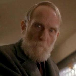 Zetterbergin's tweet image. Watching Home Alone and realised that the old man is clearly @harpoon26 from the future. #samedude #samebeard