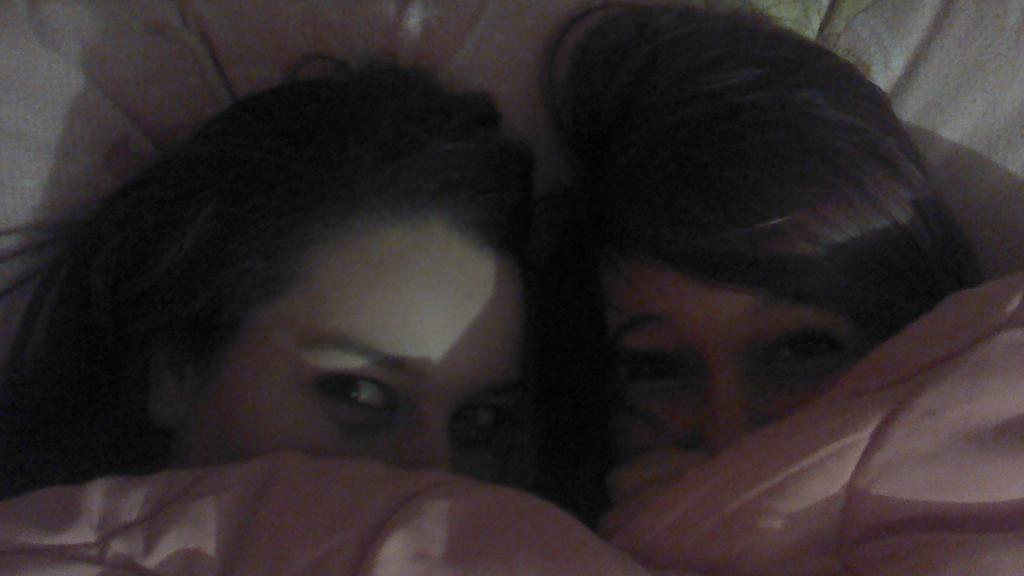 natipiruleta's tweet photo. Cuando te vas a dormir y acabas echandote fotos http://t.co/RoENbFXqP9