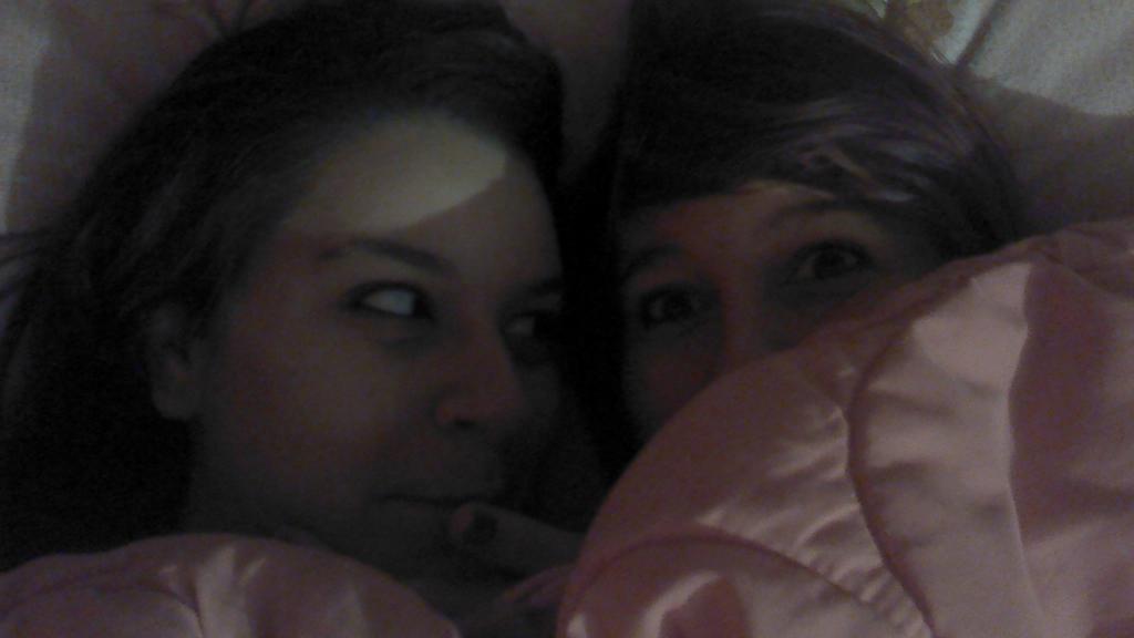 natipiruleta's tweet photo. Cuando te vas a dormir y acabas echandote fotos http://t.co/RoENbFXqP9