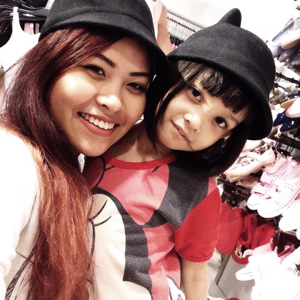 PuffyOwl's tweet photo. Reported missing since 7pm today, 1st january 2015. Last seen At yishun ave 6 blk 334a nearest playground. Pls help 😔 http://t.co/MFxwgkR5fv